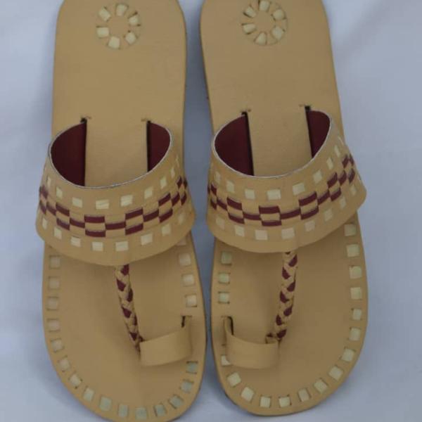 Sandales traditionnelles Hitsoi Daho beiges